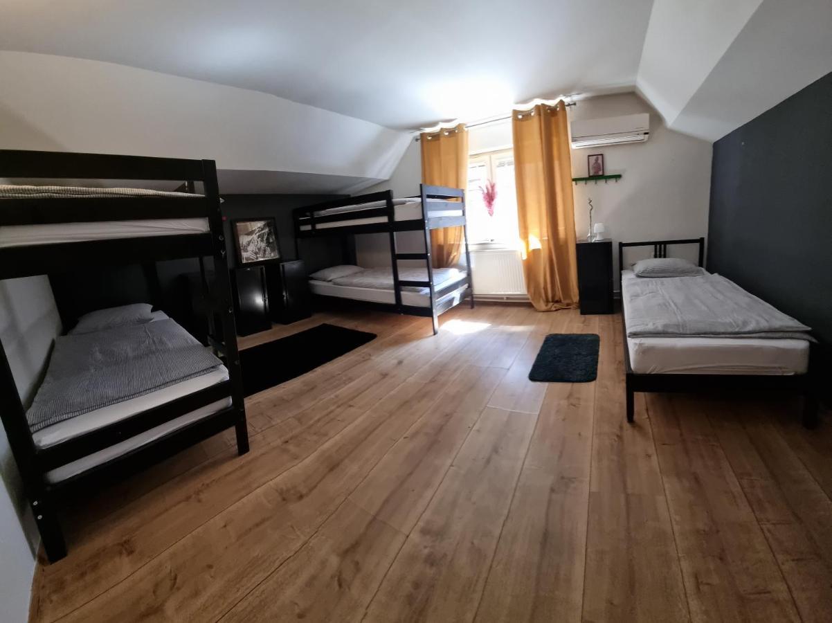 Sax Pub Hostel Ljubljana Eksteriør bilde